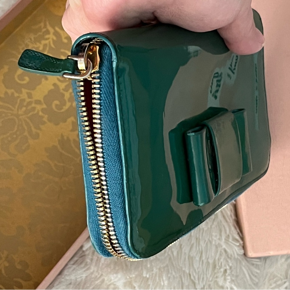 Miu Miu long wallet zipper green ribbon NWOT - Picture 8 of 16